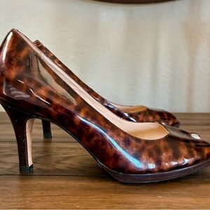 Chic Leopard Print Heels